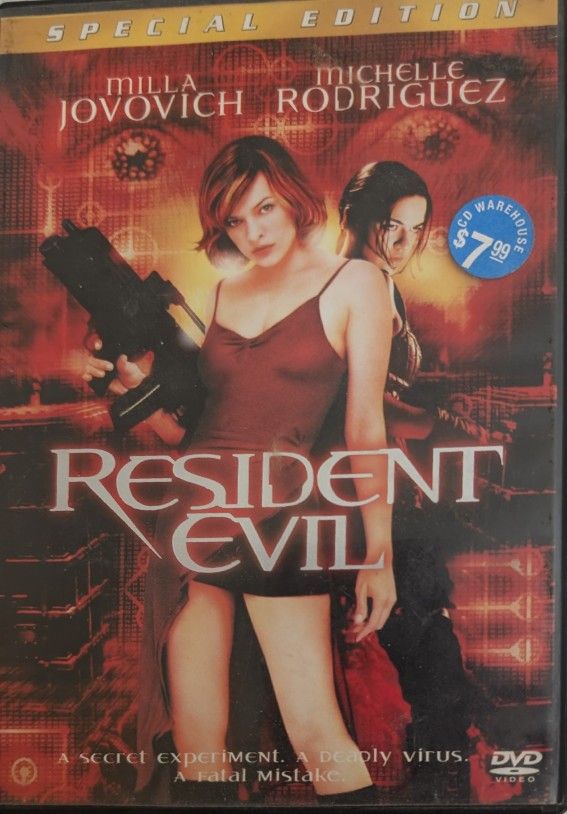 Resident Evil Special Edition. A Slick, Sexy Horror Show, A Killer Thriller. 2002 Rated R, Ex-Rental.
A team of paramilitary commandos must battle f