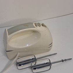Toastmaster Hand Mixer with Beaters