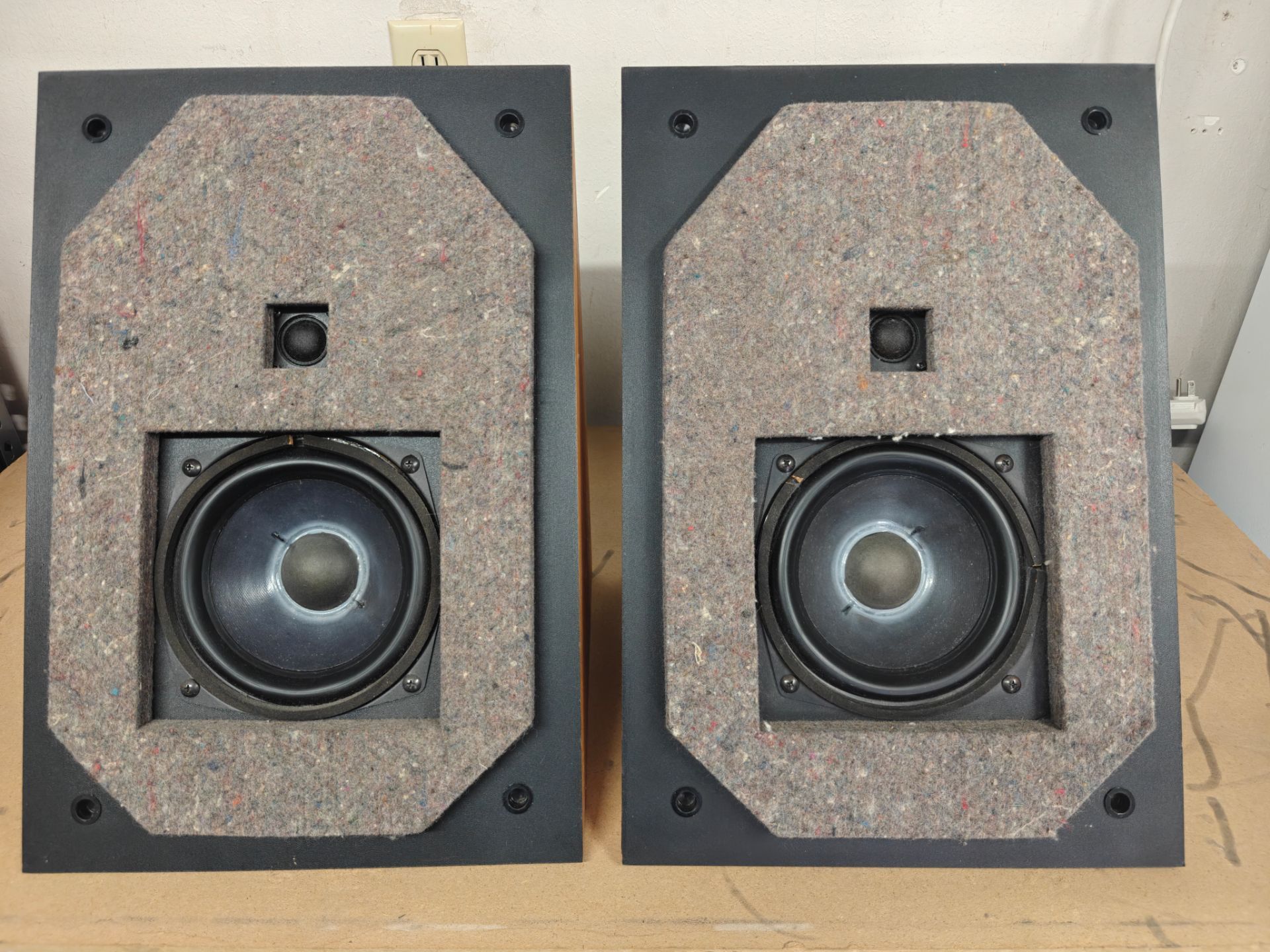 Spica TC-50i Stereo Speakers