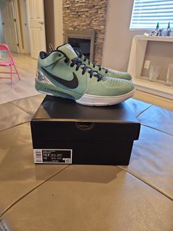 Nike KOBE IV Protro " Girl Dad" Size 10.5m