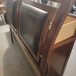 Queen Bedroom Set With Mattress 