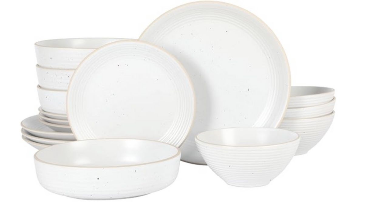 16 Piece Dinnerware Set