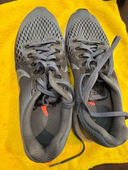 Nine tennis shoes size