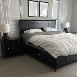 Like New king bedroom set