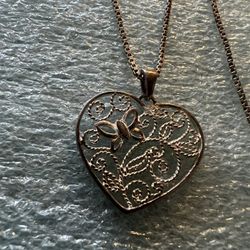 Vintage 925 Sterling Silver Heart Necklece