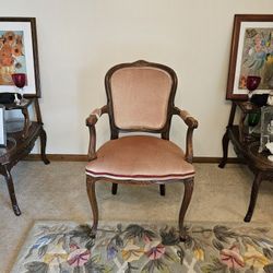 ANTIQUE CARVED WOOD UPHOLSTERED ARM CHAIR 