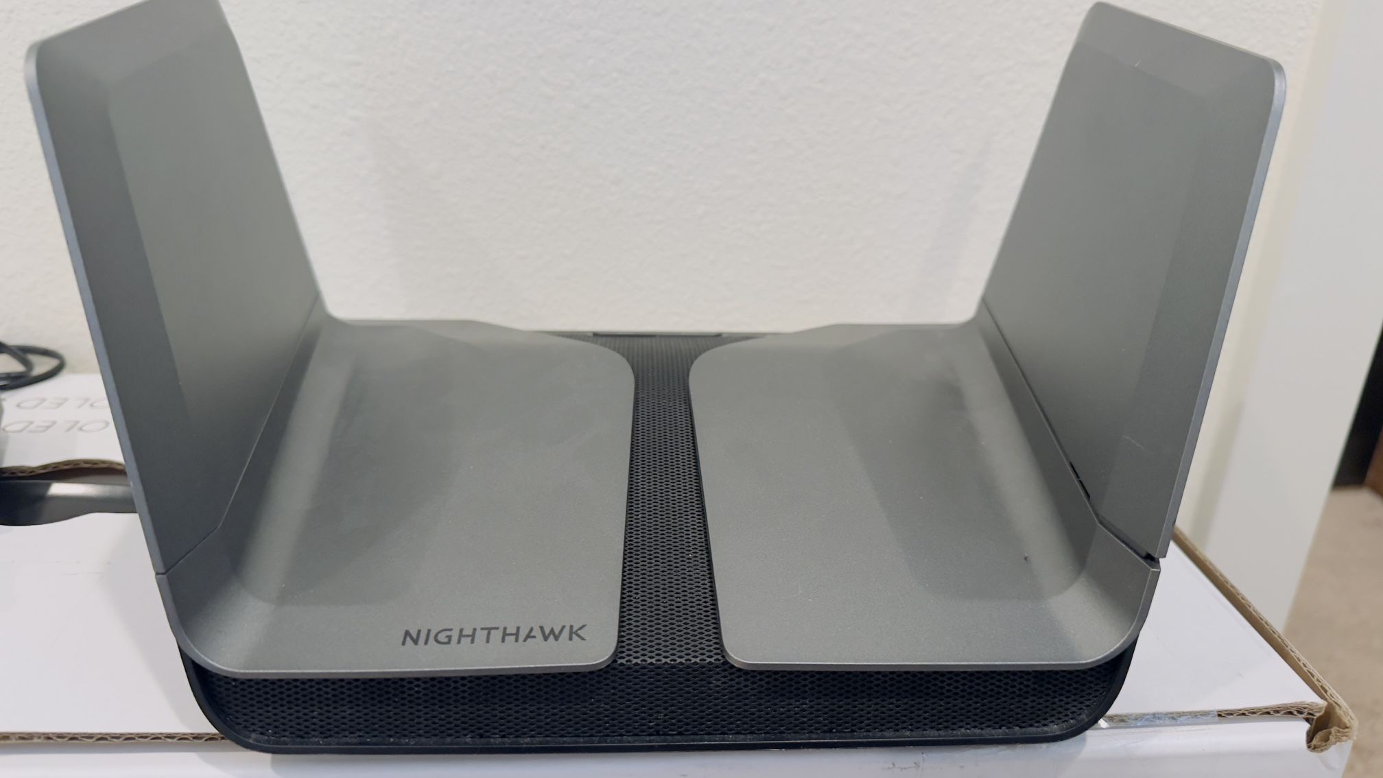 NETGEAR Nighthawk AX8 8-Stream AX5700 WiFi Router WiFi Model: RAX75