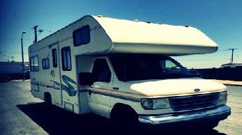 Photo Runs and drives down the road smoothly1995 FLEETWOOD JAMBOREE SEARCHER 24FT