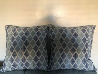 2 Reversible Indoor Sofa Accent Pillows