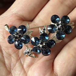 Vintage Sapphire Glass Pin