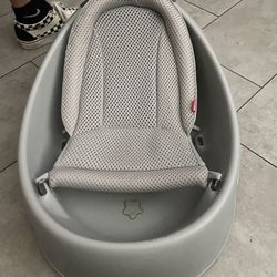 Skip hop baby tub