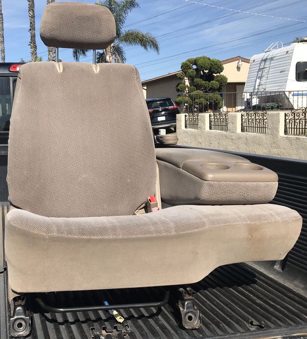 TOYOTA TUNDRA 00-04 FRONT PASSENGER BENCH SEAT ($80) for Sale in Chula