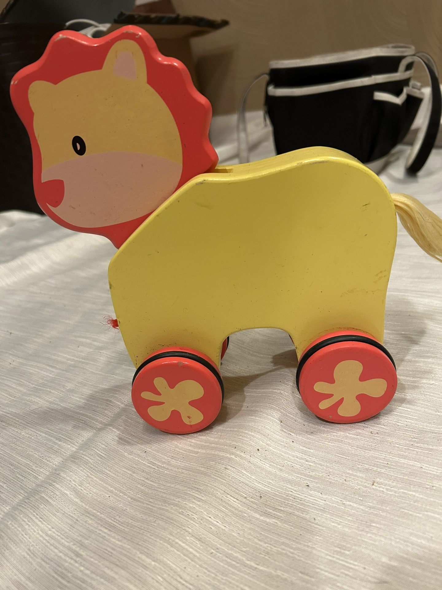 Rolling Bobbin Head Lion Wooden Push Toy