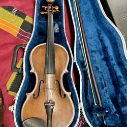Antonio Stradivarius Copy 4/4 Size Violin w/ Bow in Hardshell Case
