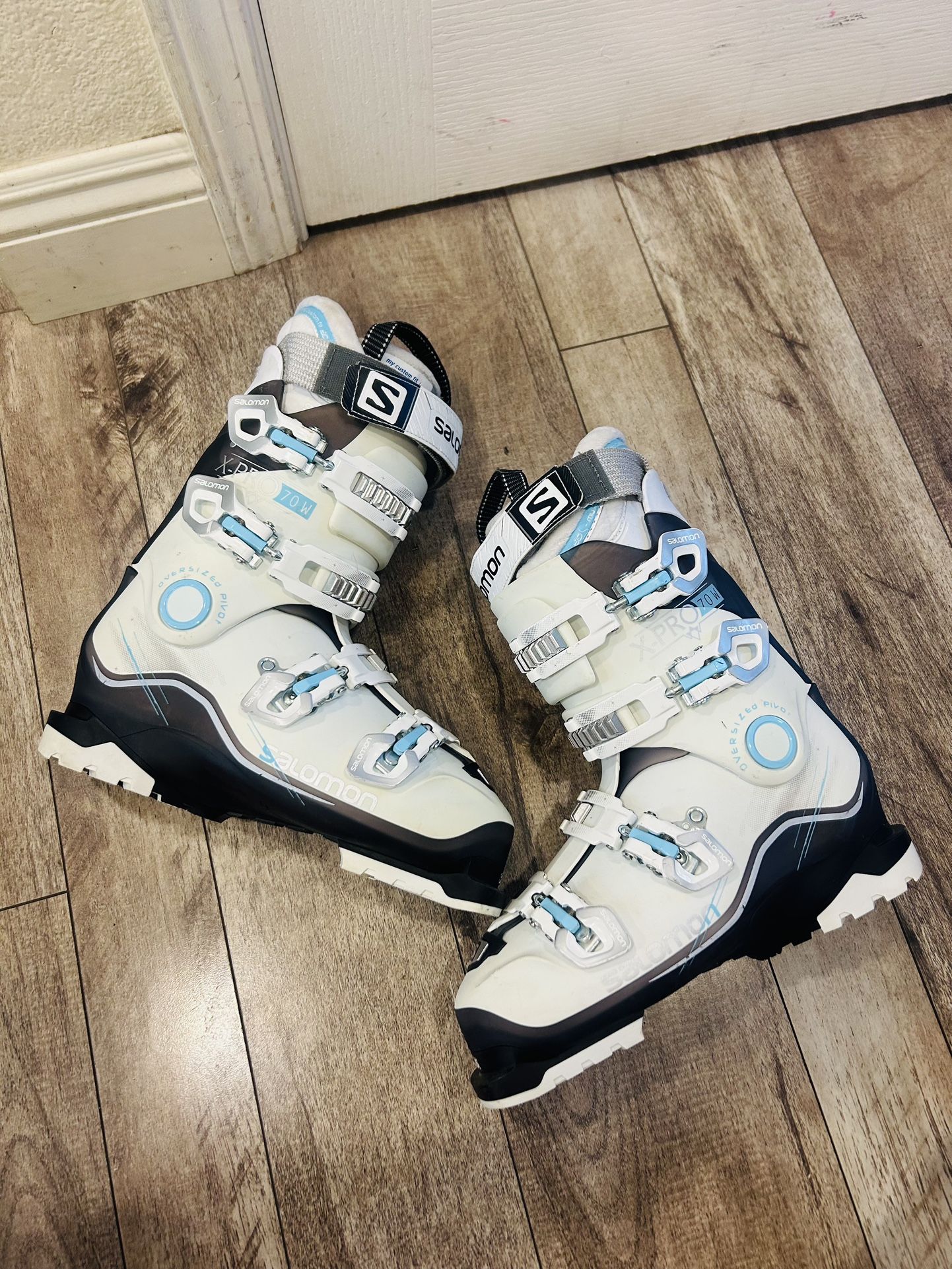 SALOMON SKI BOOTS SIZE 26/26.5
