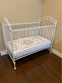 Baby crib