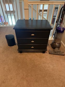 Black Night Stand w drawers