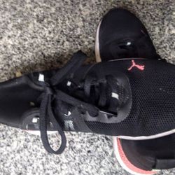 WOMEN'S PUMA AMPLIFIER SHOES