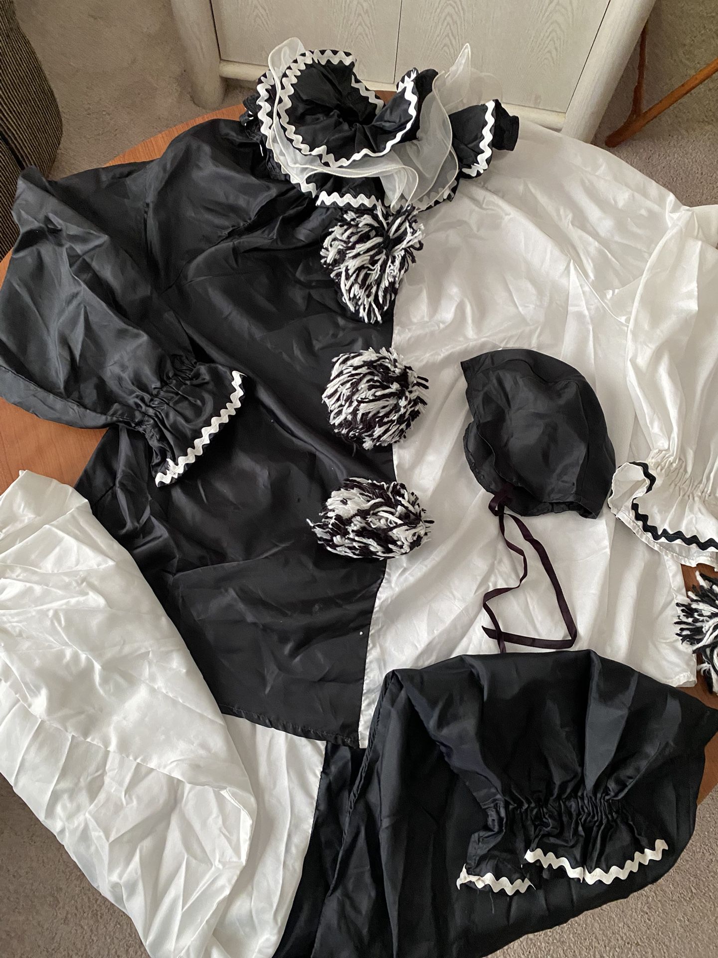 Black And White Clown Costume XL