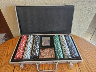 300 Piece Poker Chip Set in case