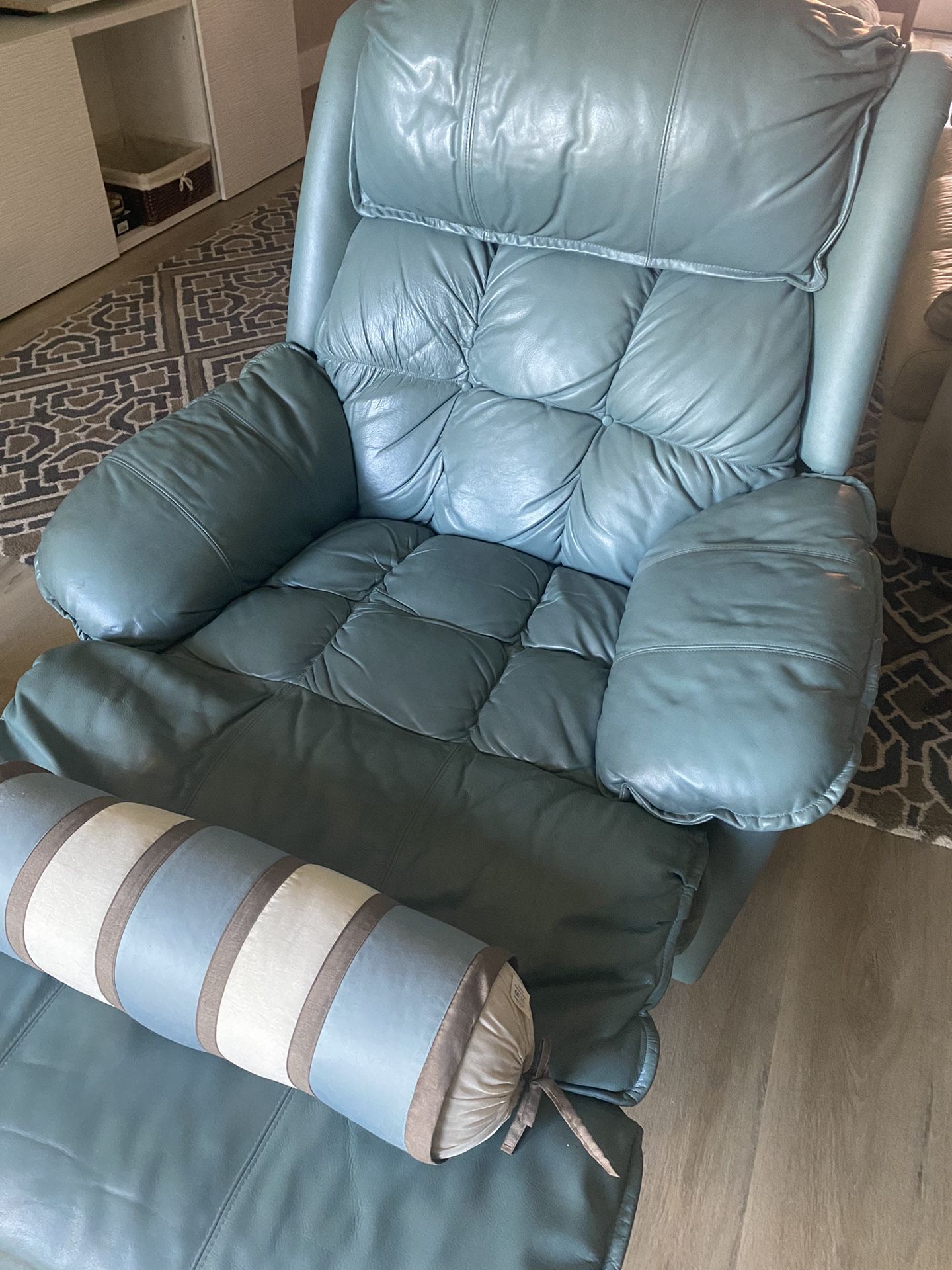 Leather RECLINER