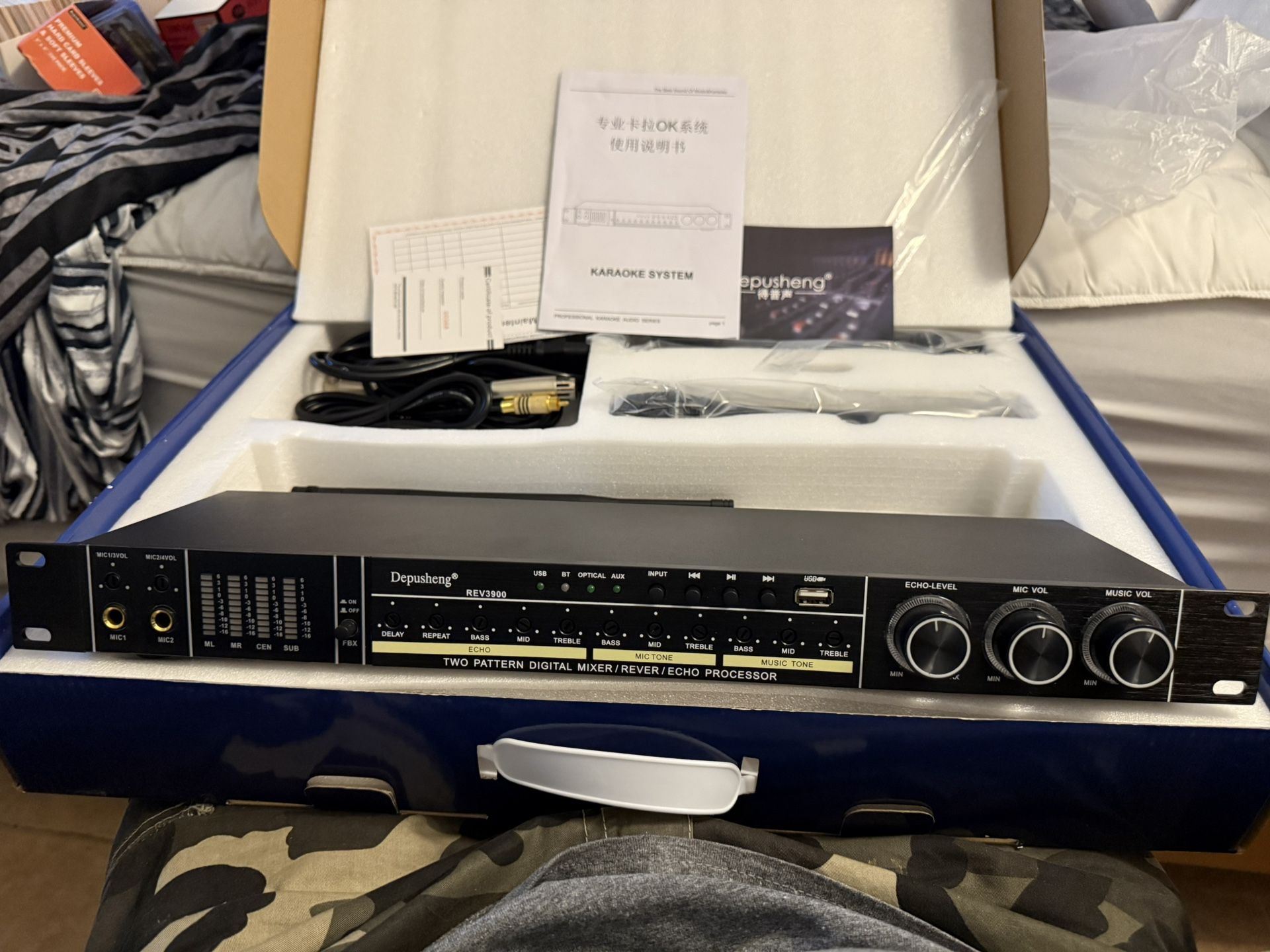 Depusheng(c) W4 Professional Studio, Karaoke USB Dual Wireless Microphone System