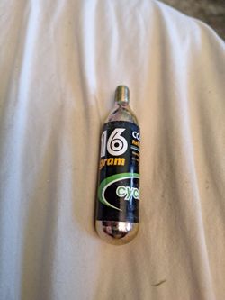 28 x 16 G CO2 cartridges