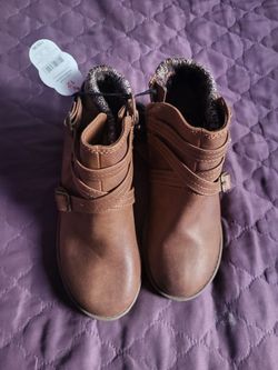 Girls Boots