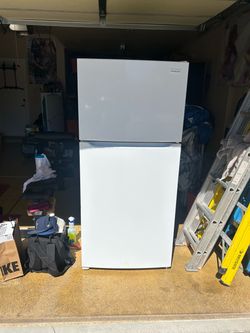 Refrigerator freezer