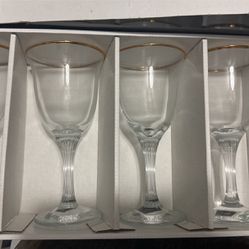 Set Of 4 Goblet Glasses With Gold Rim