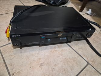 Black sony Dvd/cd/video cd 💿 works excellent oolack snly $25 dolaritos