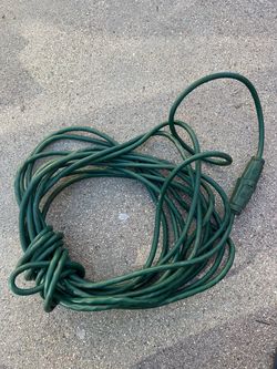 extension cord in green for xmas