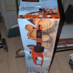 Black + Decker Chainsaw