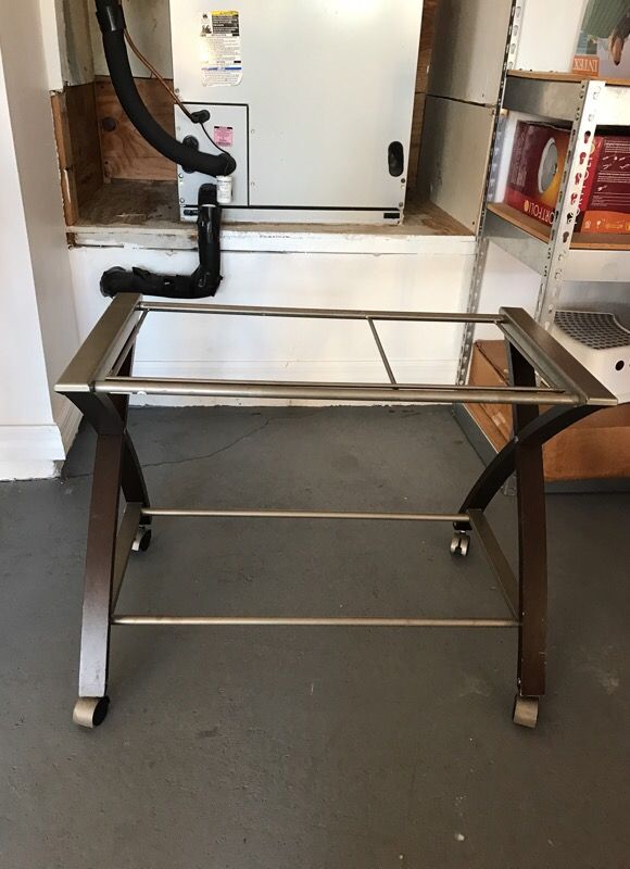 Rolling file cabinet