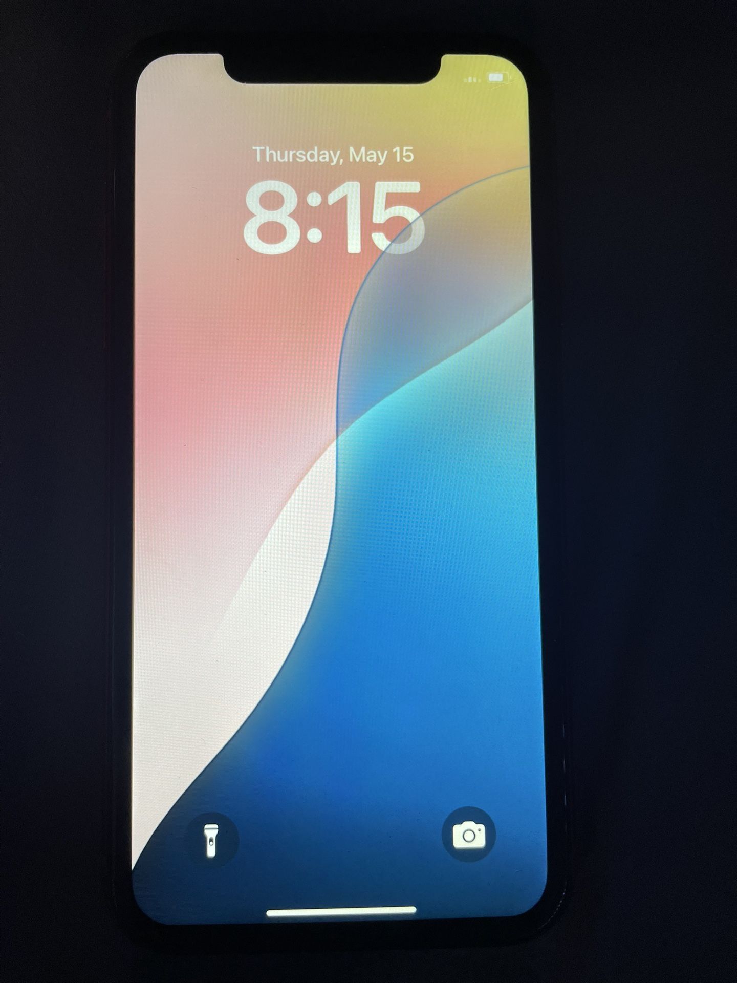 iPhone 11 & iPhone XR