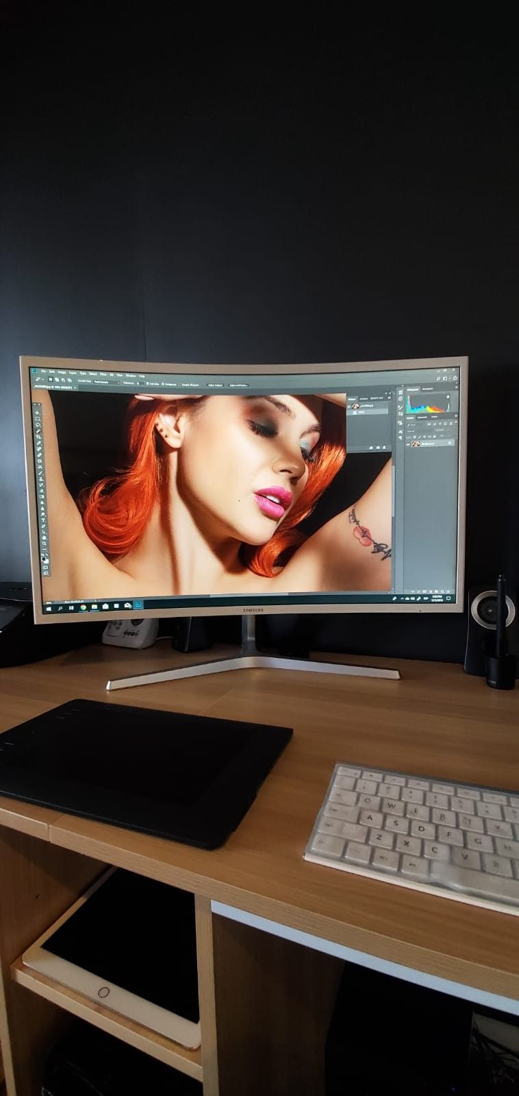 32" Samsung LED curved monitor