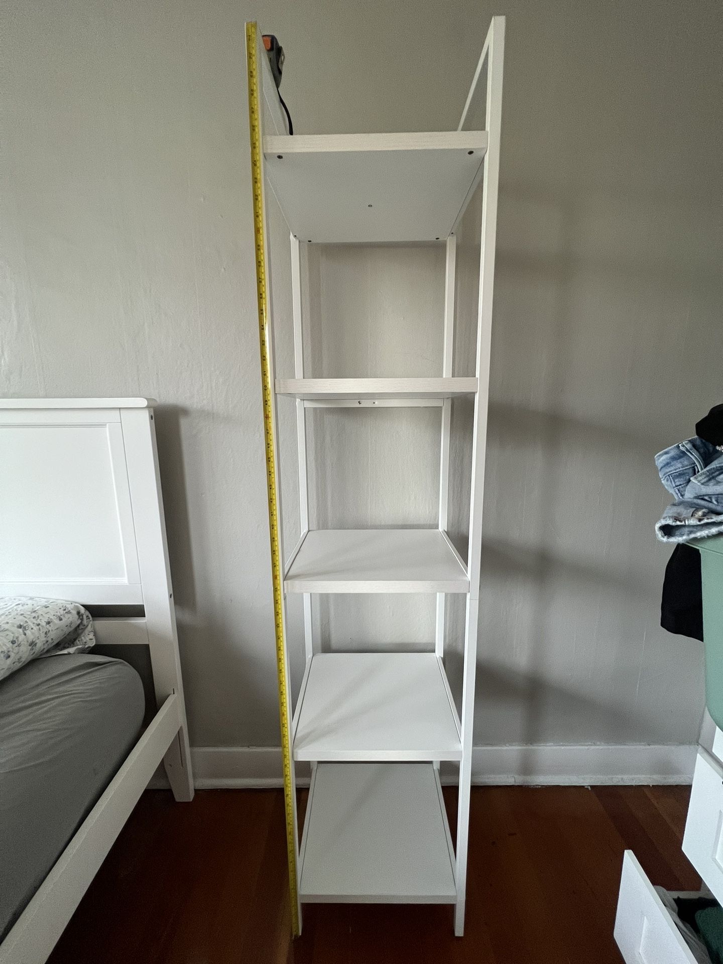 White Shelf