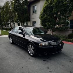 Lincoln LS car