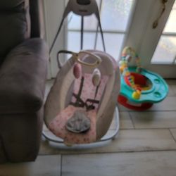Baby Swing ~ Very Lil Use