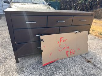 Dresser