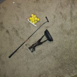 Golf Statue, Putter&  Balls