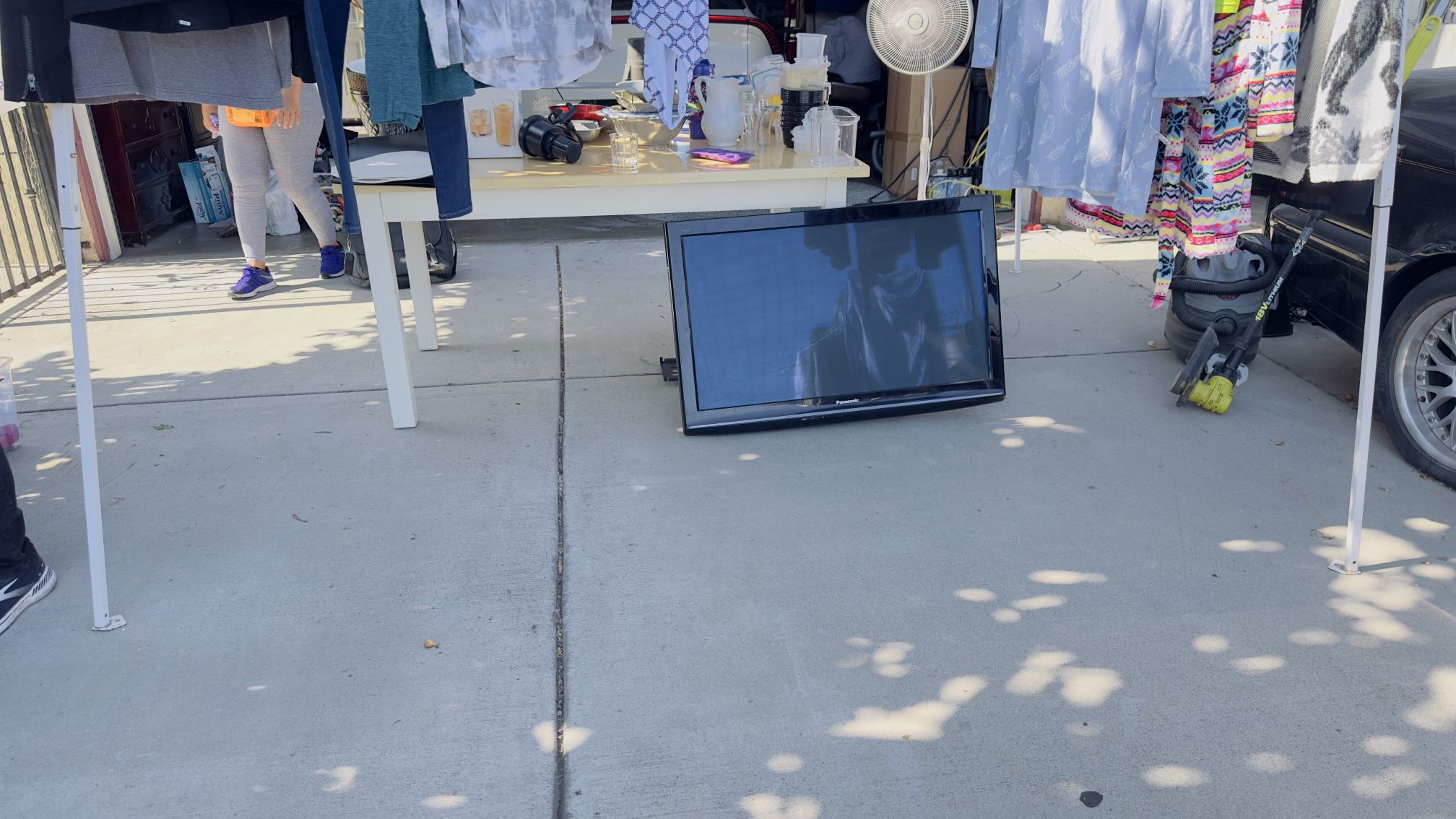 Yard Sale 26687 Unión St Highland