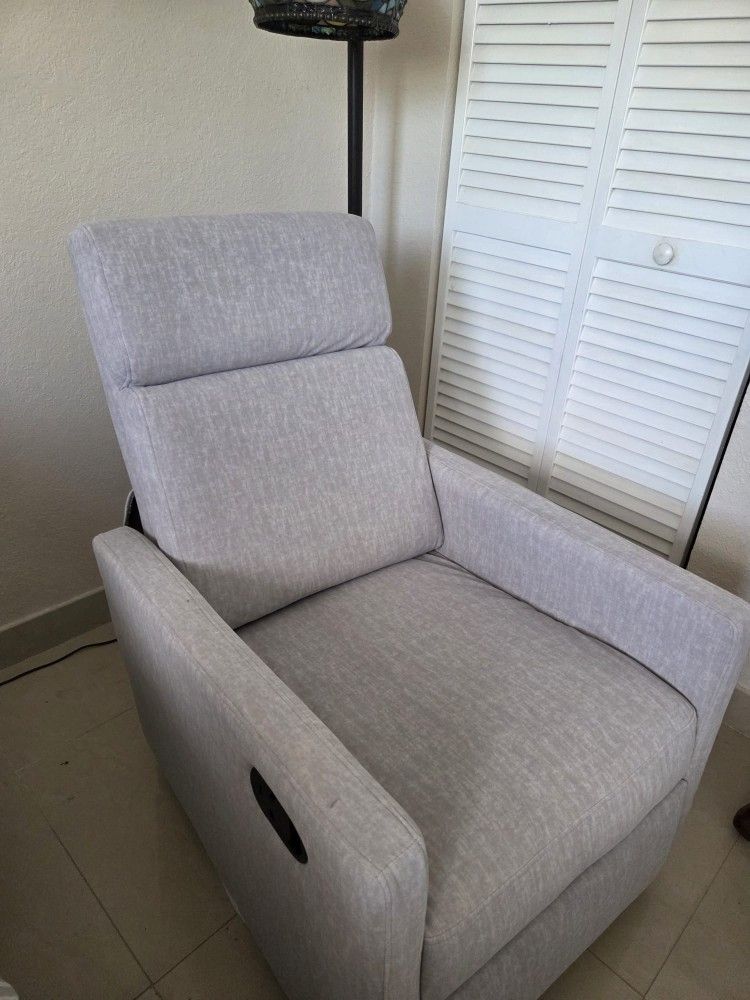 Recliner Chair 