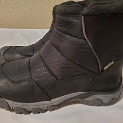 KEEN Waterproof Women Boots Size 9