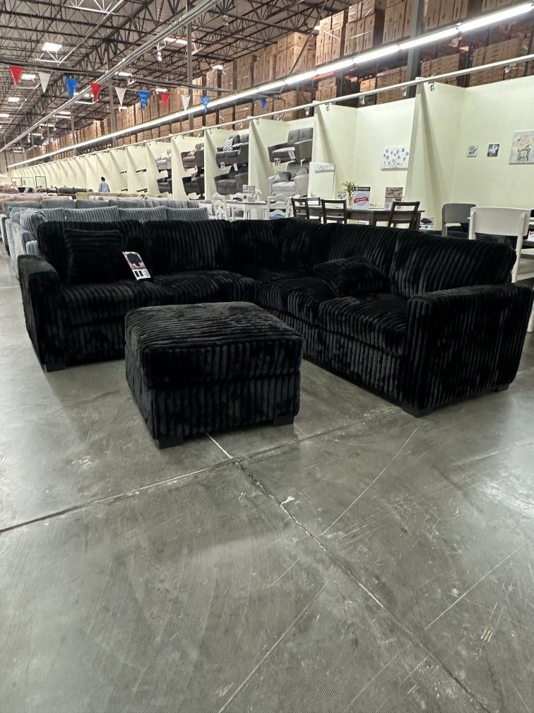 Corduroy Sectional Color Black / New In A Box.  🔥  Seccional Color Negro Nuevo En Caja 