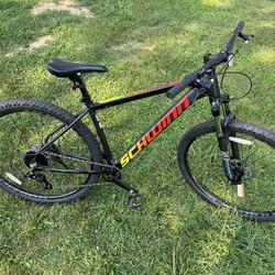 Schwinn men’s Mountain Bike 29” with extra seat