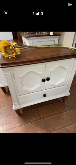 Nightstand set