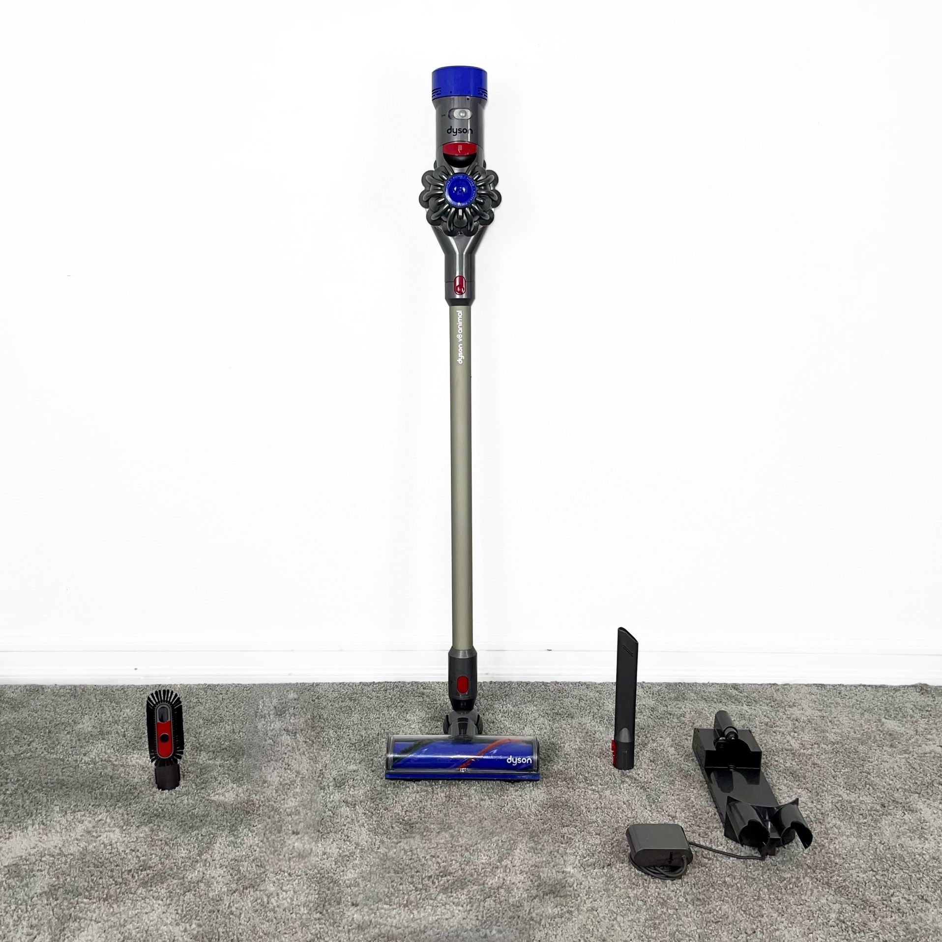 Dyson V8 Animal Handheld Stick Cordless Vacuum Cleaner w/ attachments