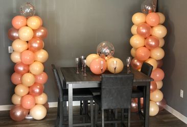 Dining Room Table & Chairs