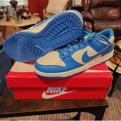 Nike Dunk Low “Detroit Lions”